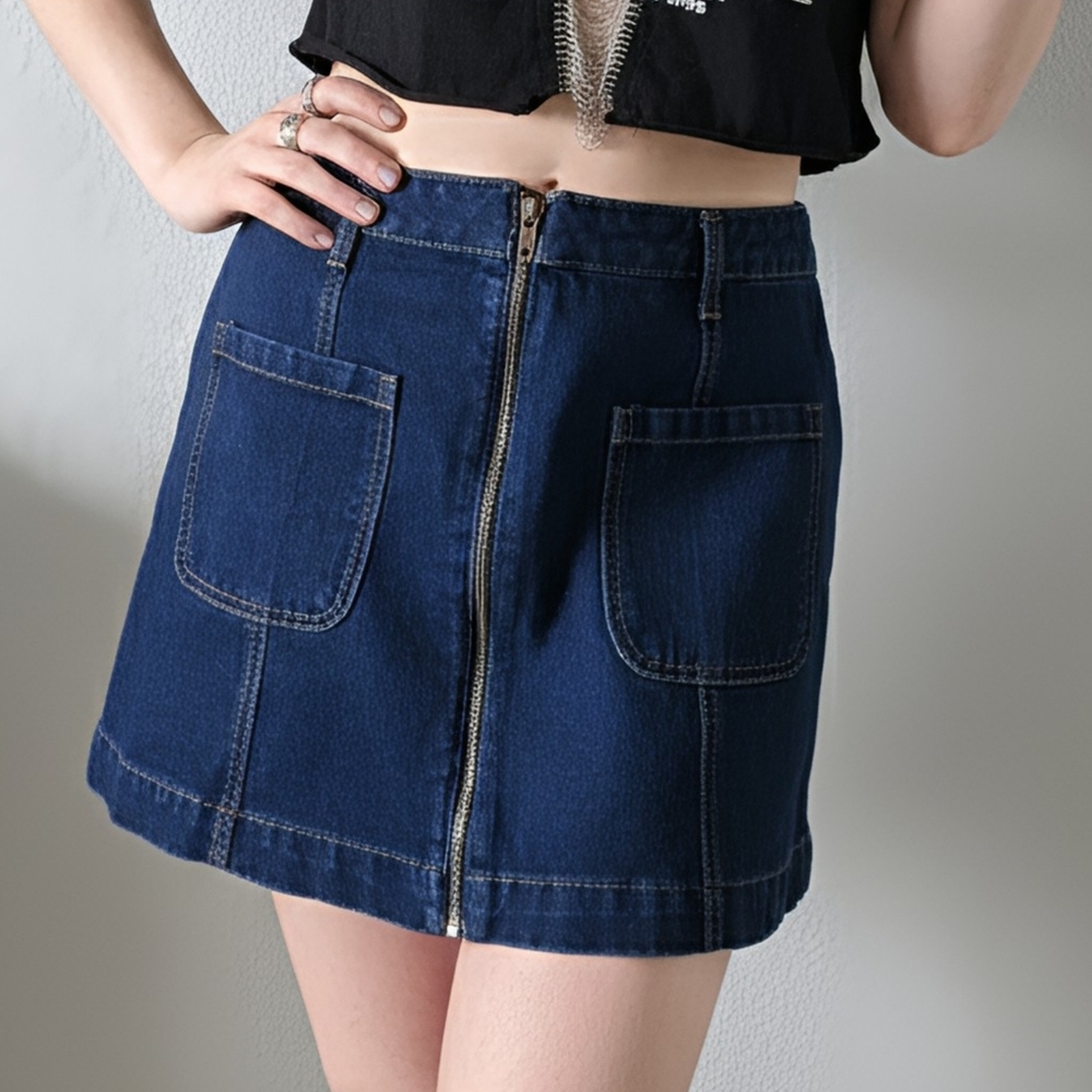 Forever 21 Denim Skirt, Dark Wash Zip Front Patch Pocket Mini, Size 30